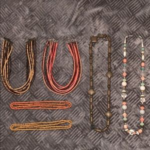 Beaded necklaces (6 piece)